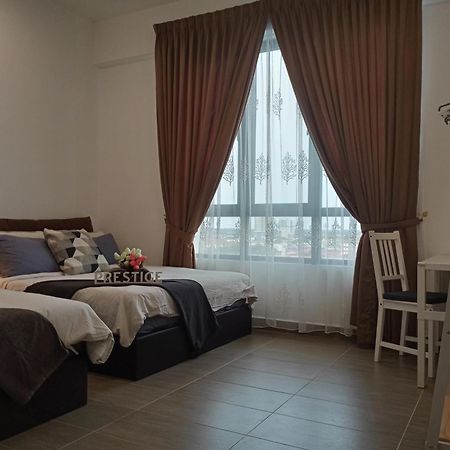 Prestige Troika Luxury Stay Kota Bharu Værelse billede