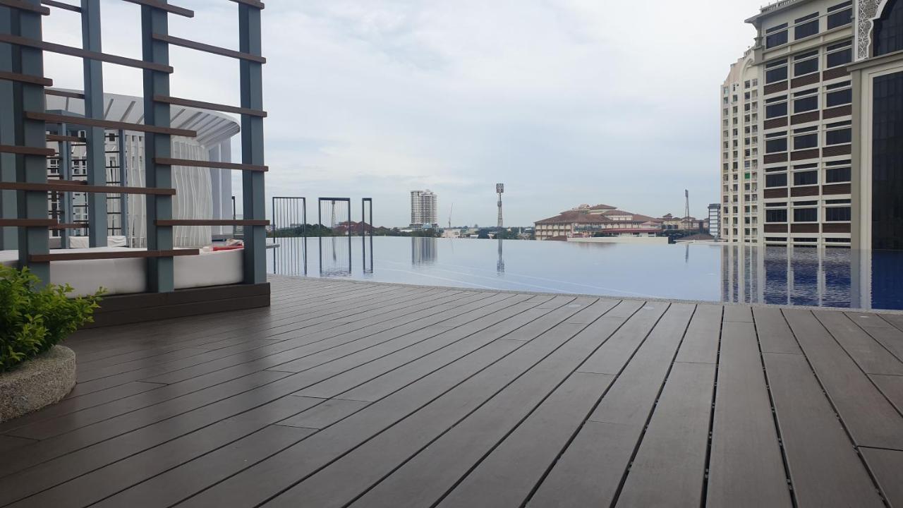 Prestige Troika Luxury Stay Kota Bharu Eksteriør billede