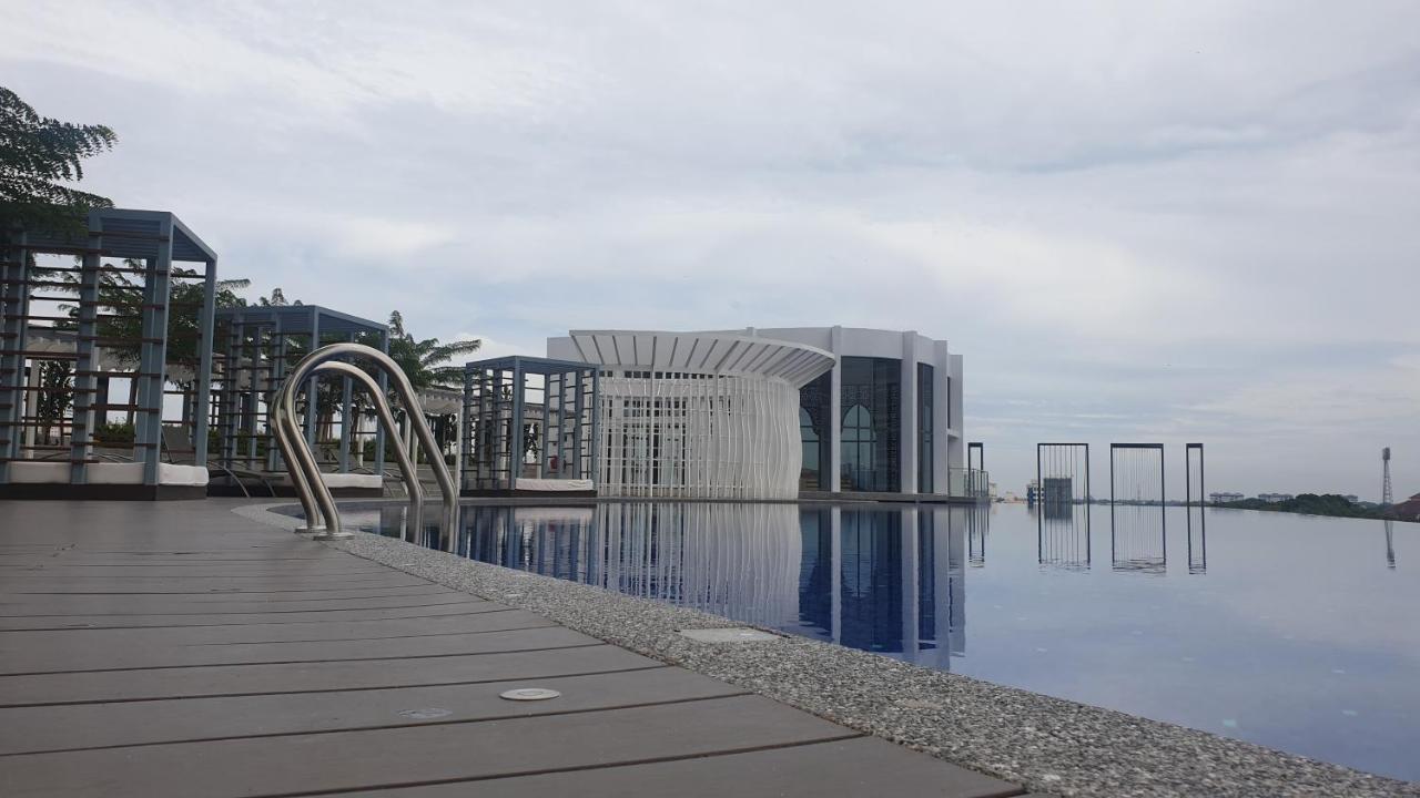 Prestige Troika Luxury Stay Kota Bharu Eksteriør billede